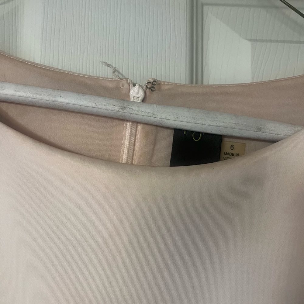 Taylor pink pleated dress Size 6 (S) - Picture 4 of 8